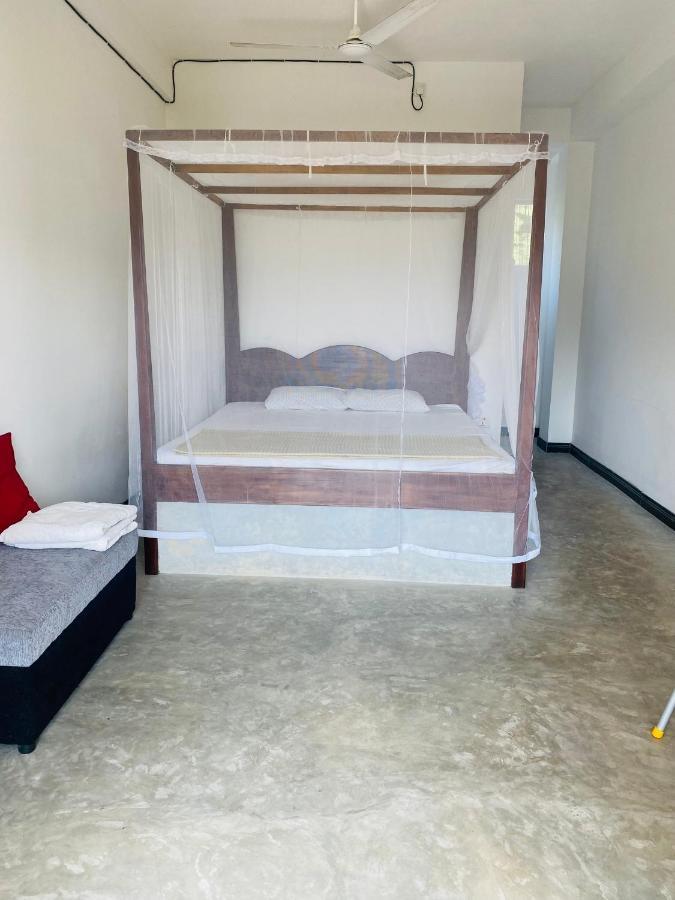 Royal Ace Unawatuna Buitenkant foto