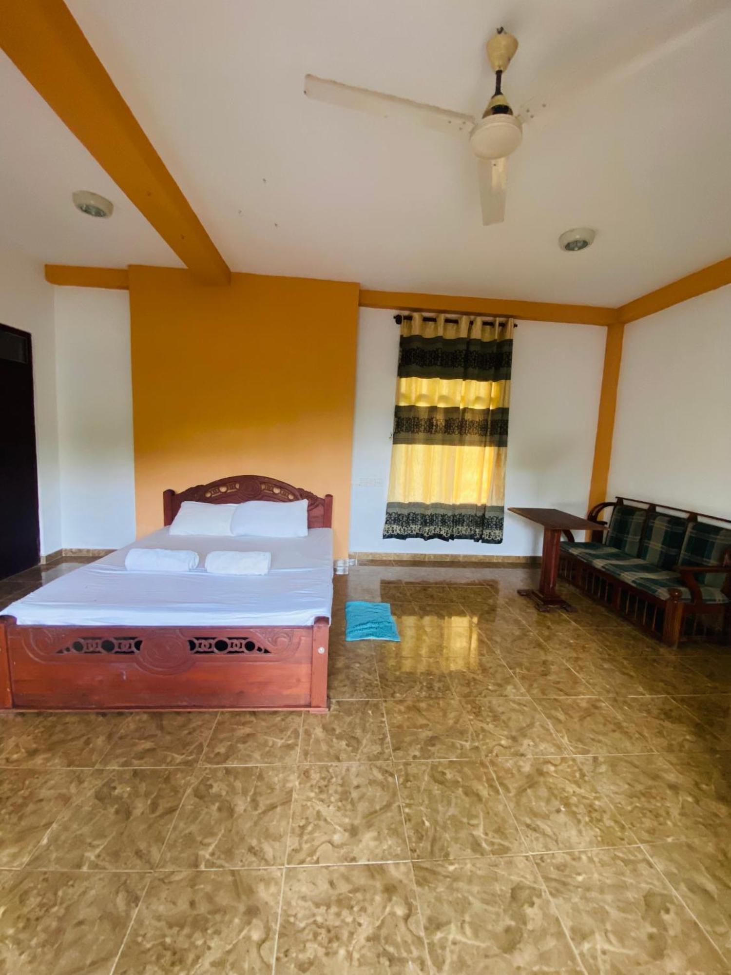 Royal Ace Unawatuna Buitenkant foto